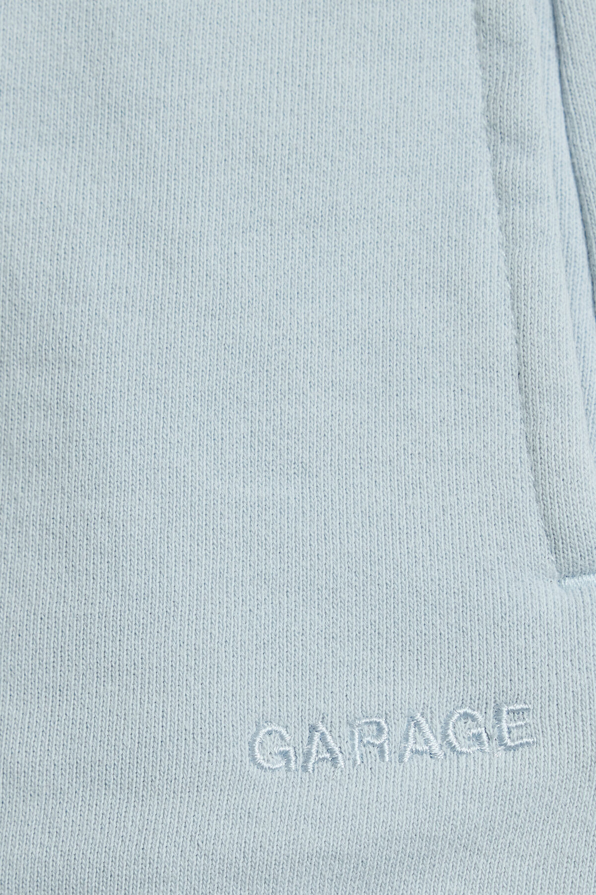 100080323_7VV_alt4_1920x2880-2