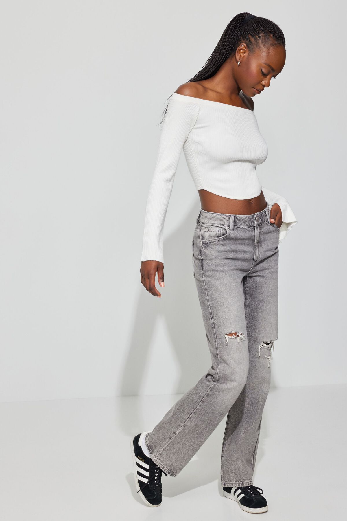 100087026_03G_alt1_1920x2880