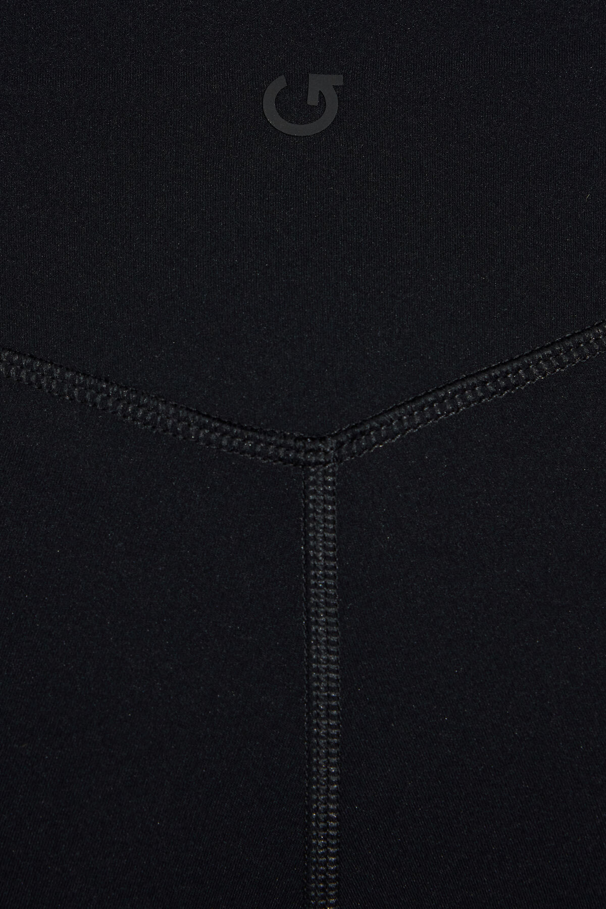 100090133_06V_alt5_1920x2880-8