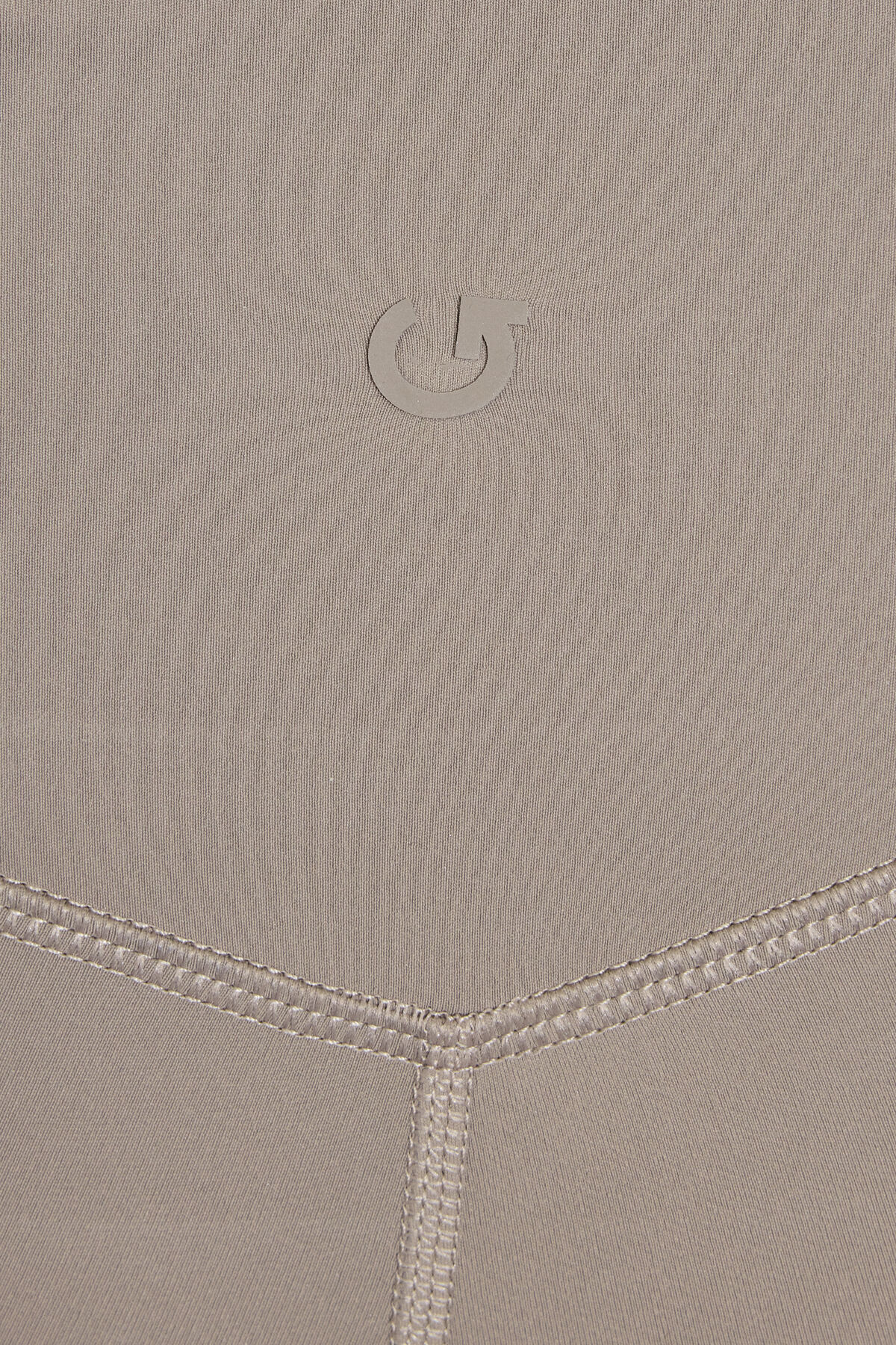 100090133_7YD_alt3_1920x2880-7