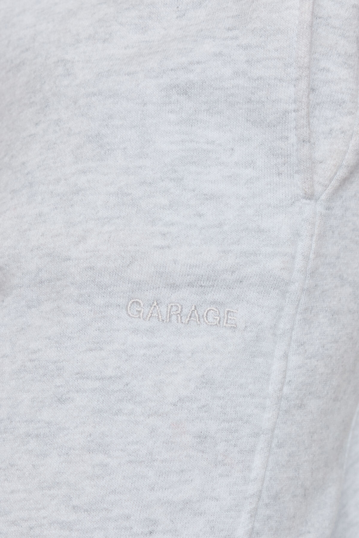 100091920_18X_alt3_1920x2880-60