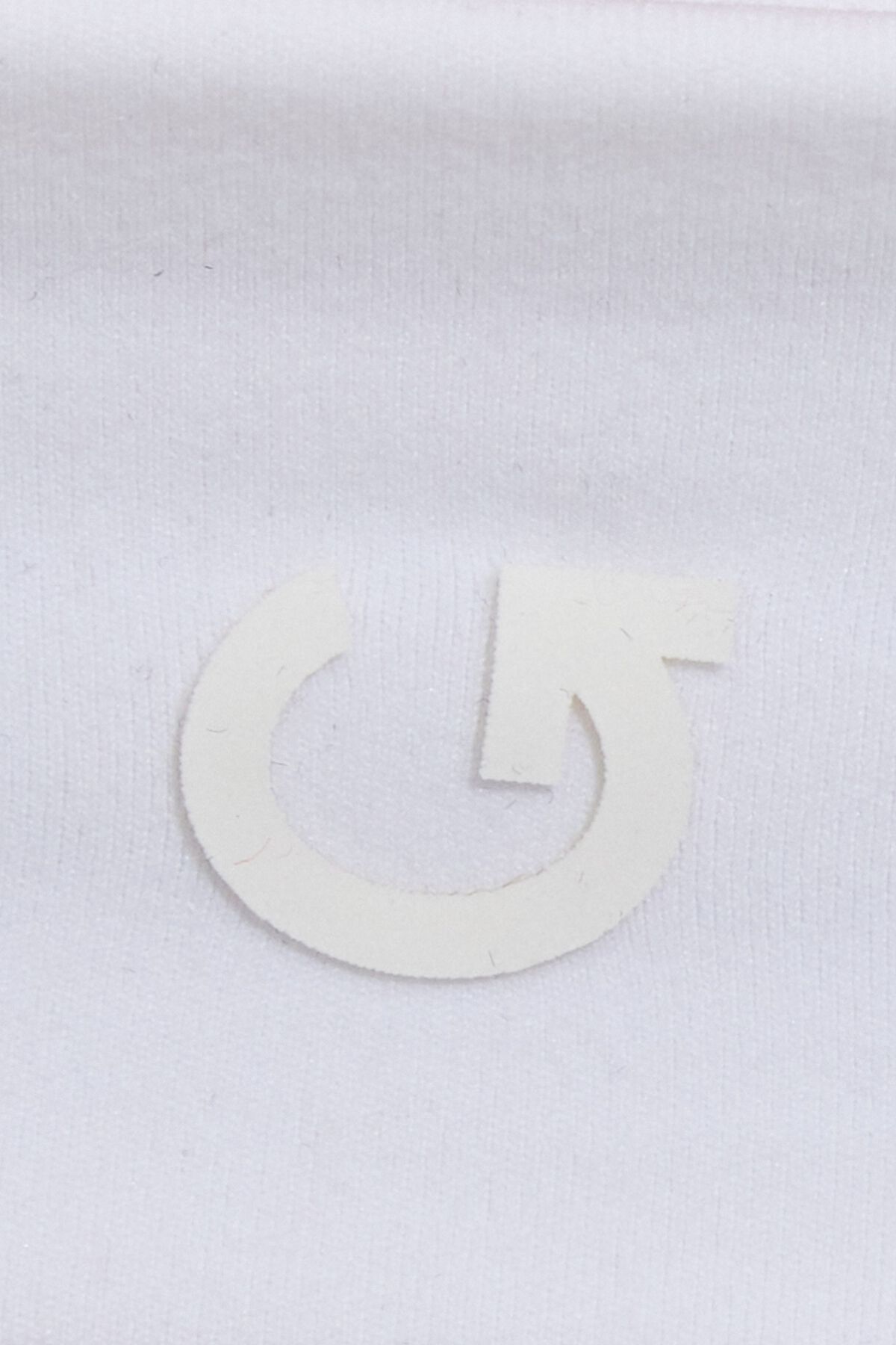 100091985_04N_alt4_1920x2880