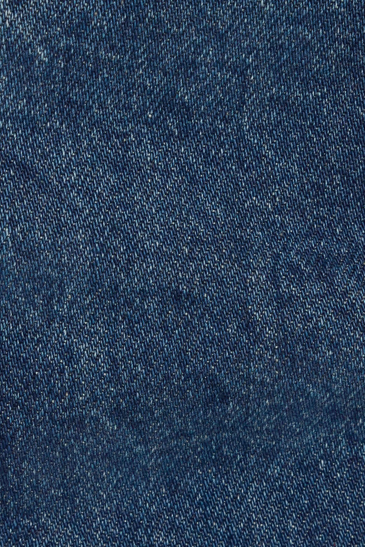 100094063_07K_alt4_1920x2880