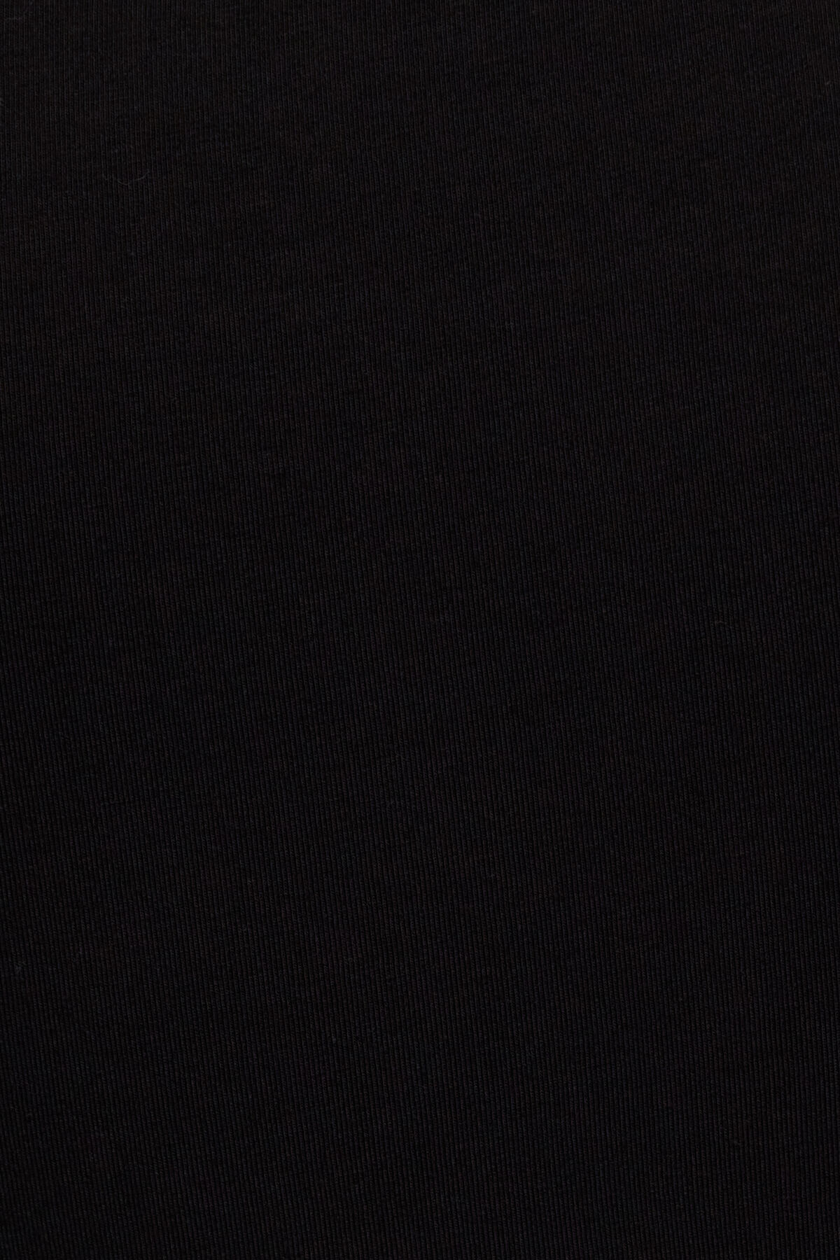 100096021_06V_alt3_1920x2880