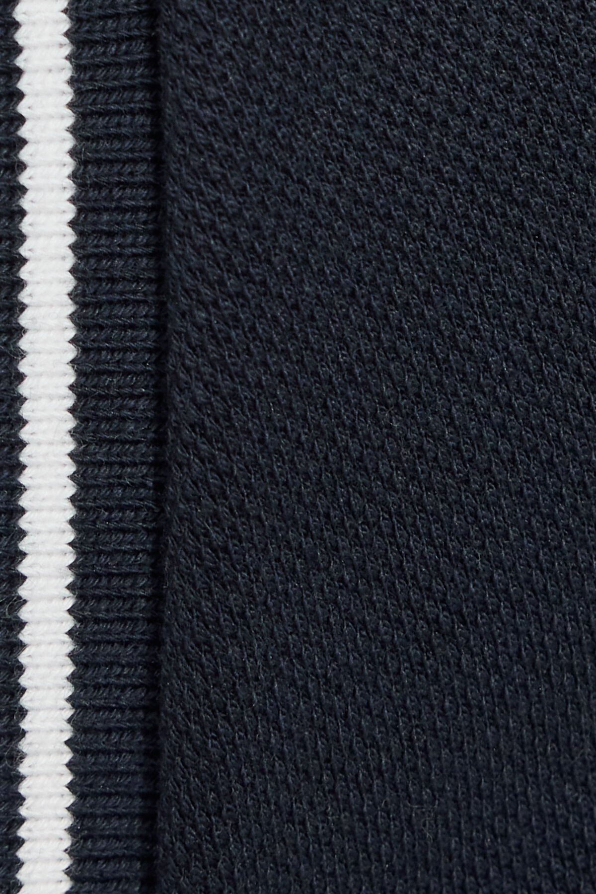 100096089_06G_alt5_1920x2880