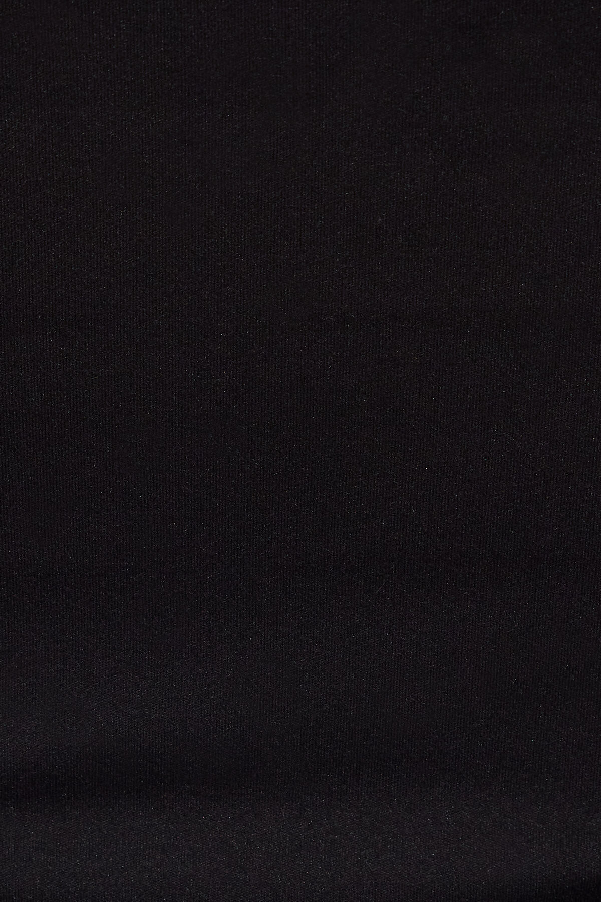 100096276_06V_alt4_1920x2880-2