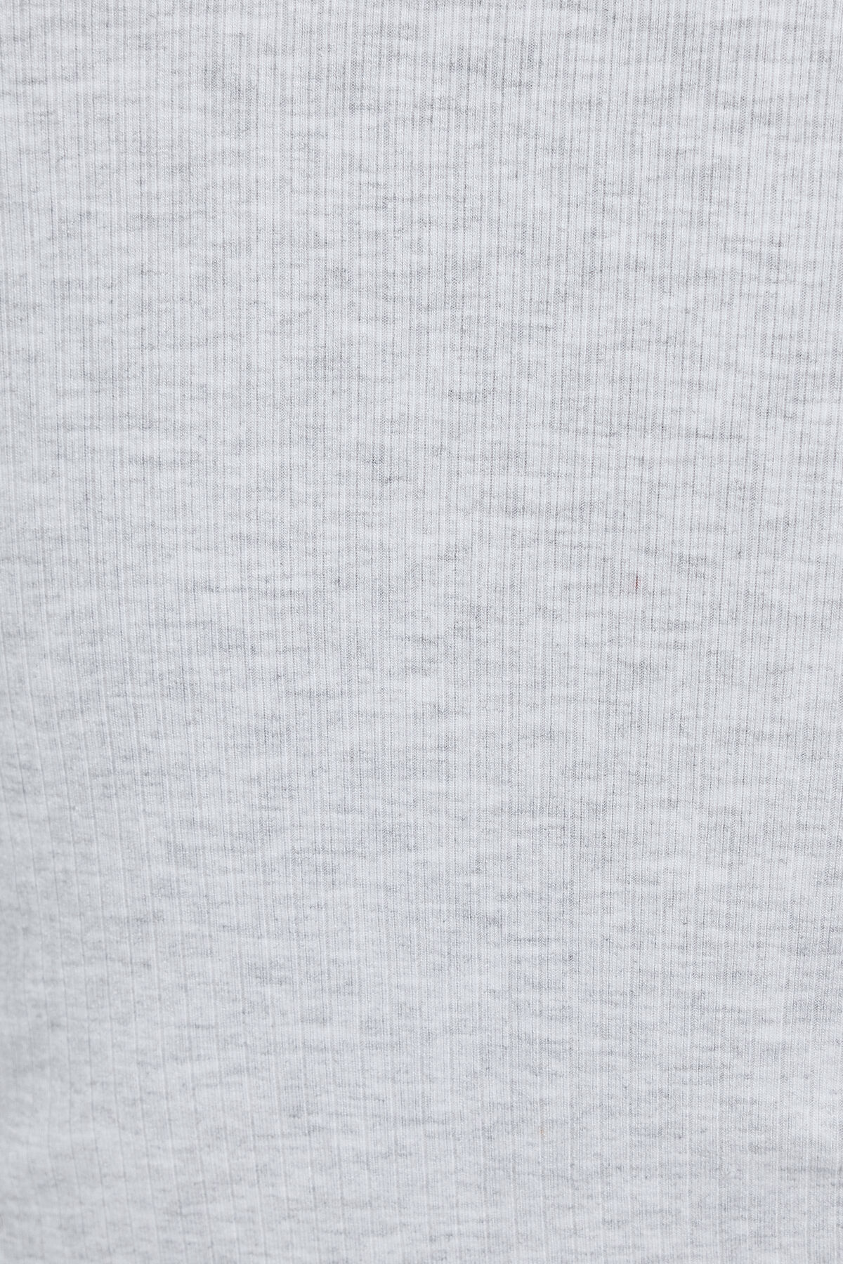 100096633_18X_alt4_1920x2880