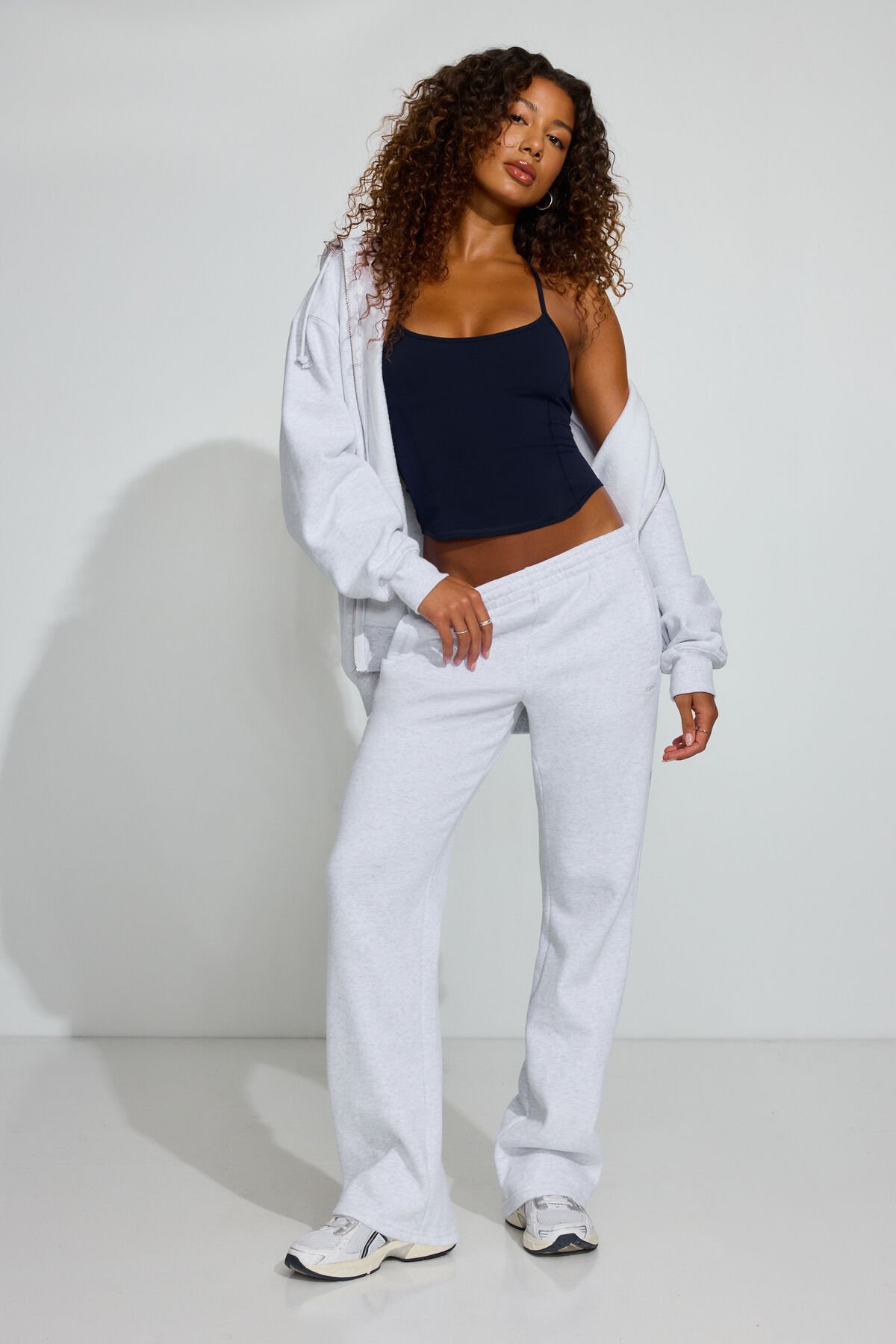 100097512_18X_1920x2880-1