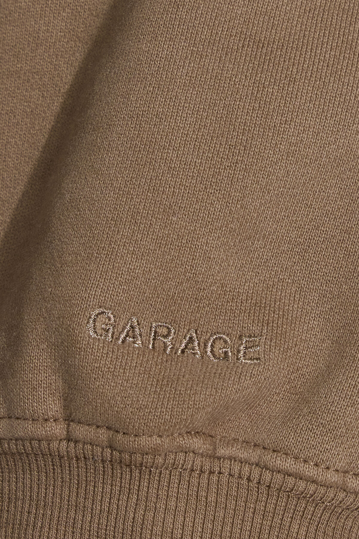 100098769_84G_alt3_1920x2880