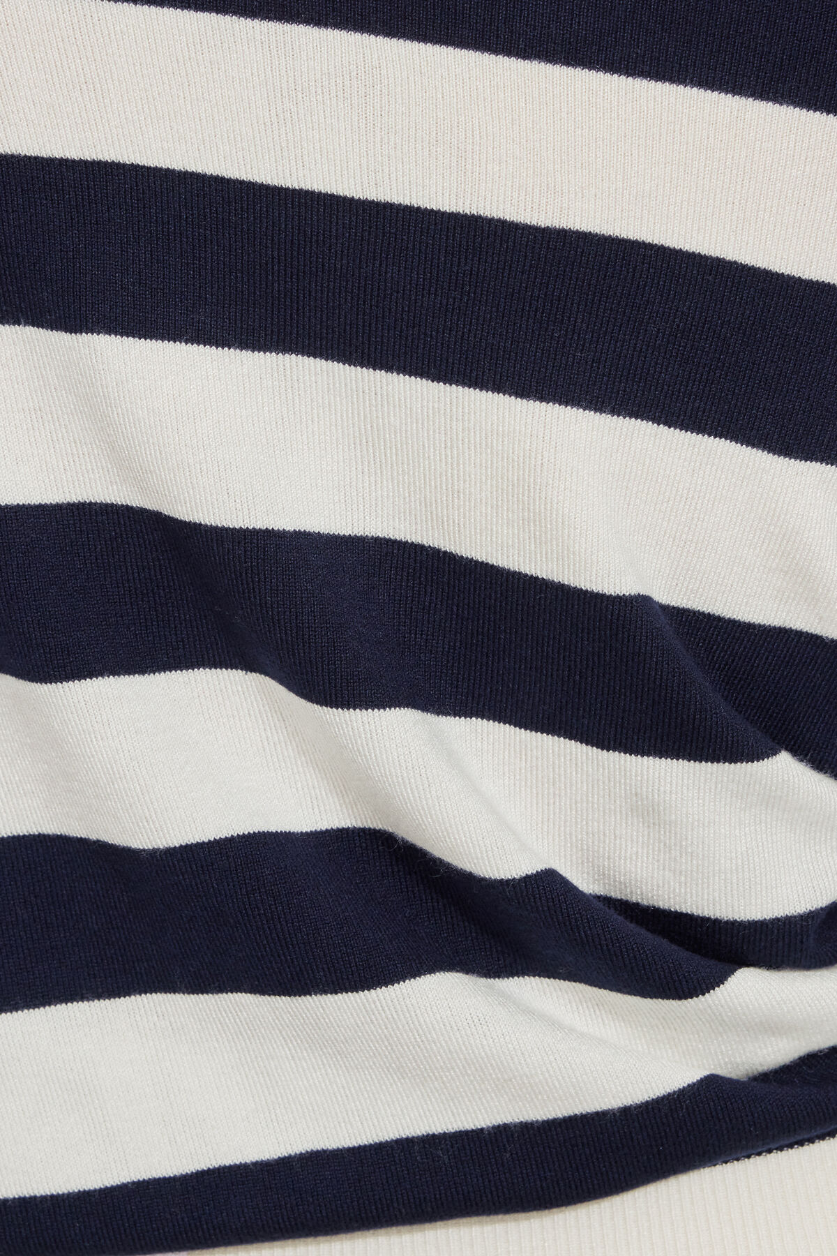 100098986_8HC_alt3_1920x2880