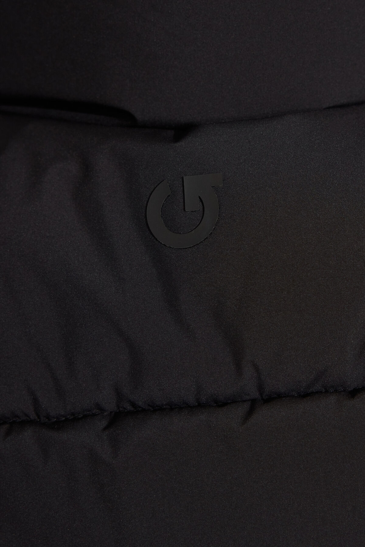 100099012_06V_alt5_1920x2880-1