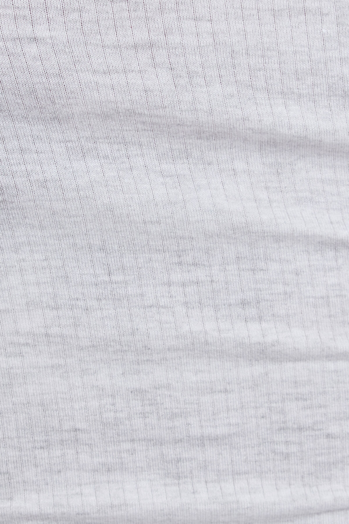 100099749_18X_alt4_1920x2880-7