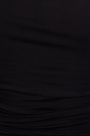 Smooth Long Sleeve Crewneck Top