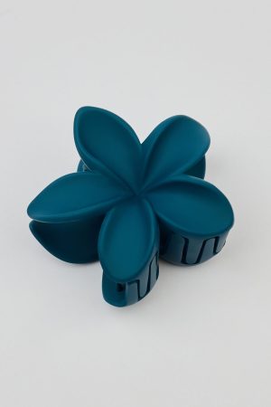 Matte Flower Hair Claw